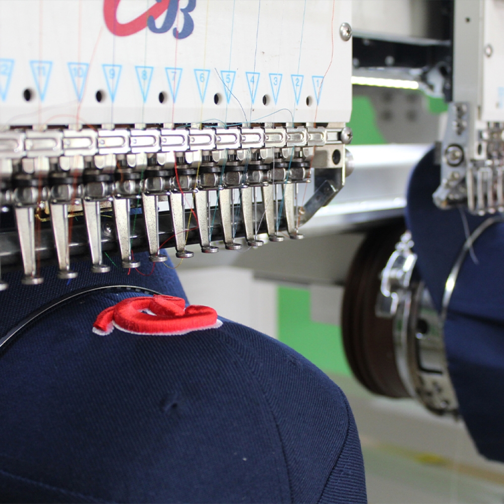 Two head cap embroidery machine （12/15 needles）